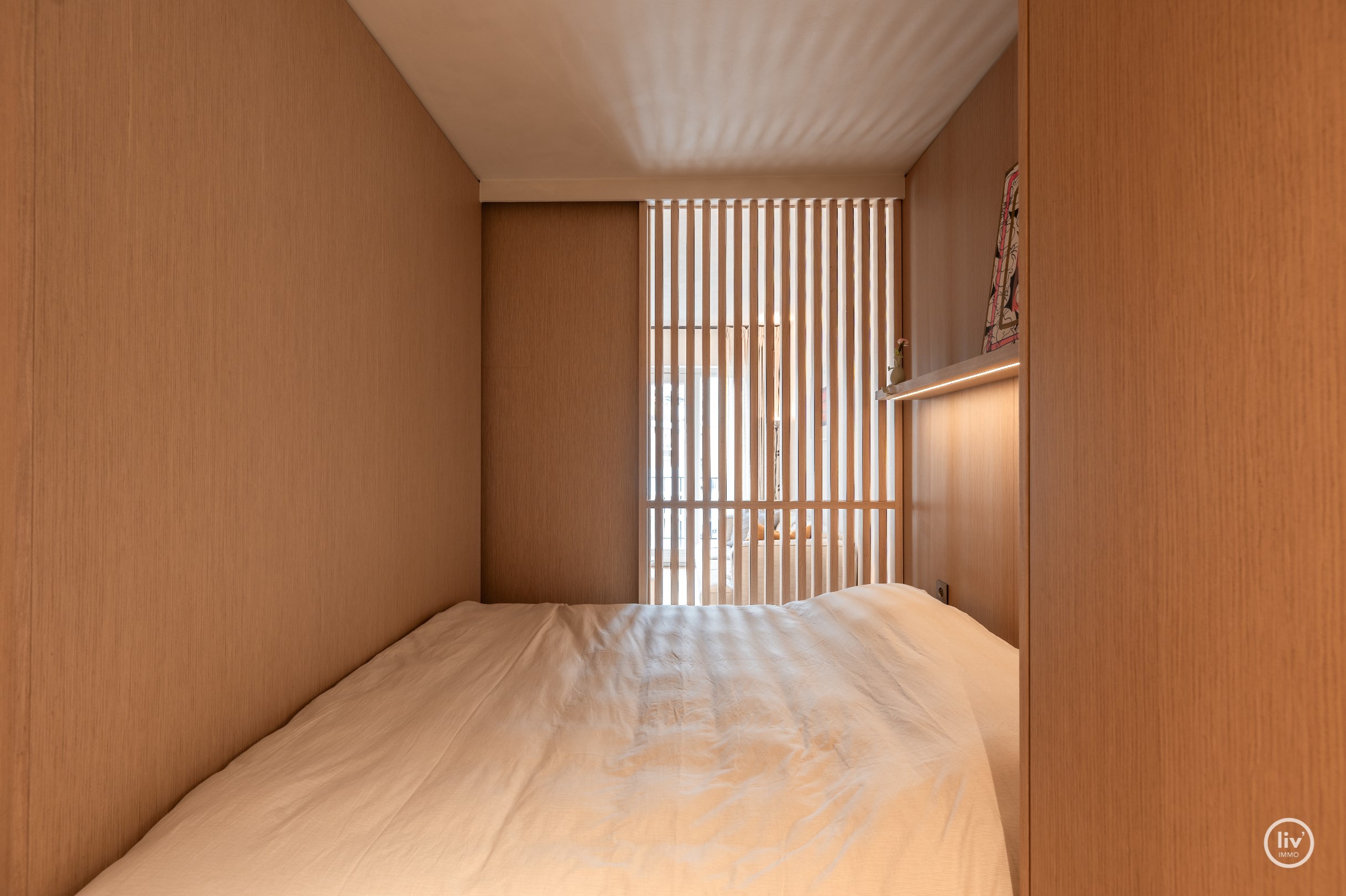 Smaakvol afgewerkt 1 slaapkamer appartement ideaal gelegen nabij Dumortierlaan. 