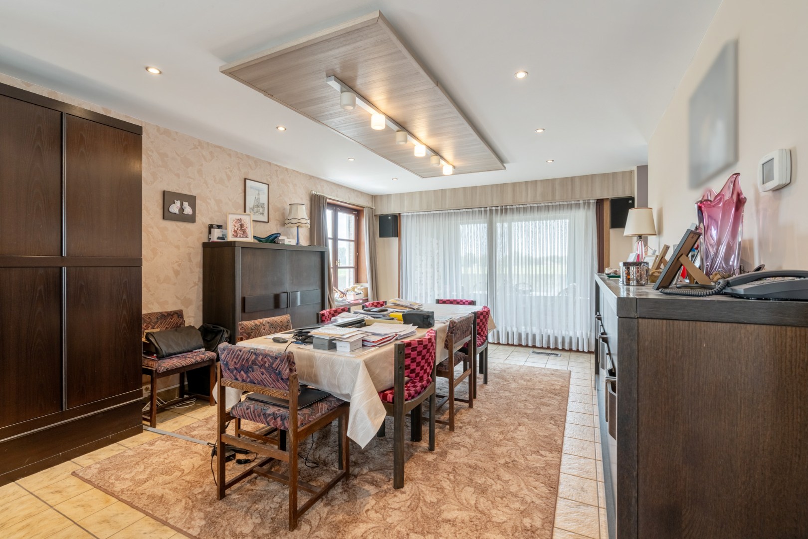 Ruime gezinswoning met 5 slaapkamers en 319 m² bew. opp. te Westerlo! 