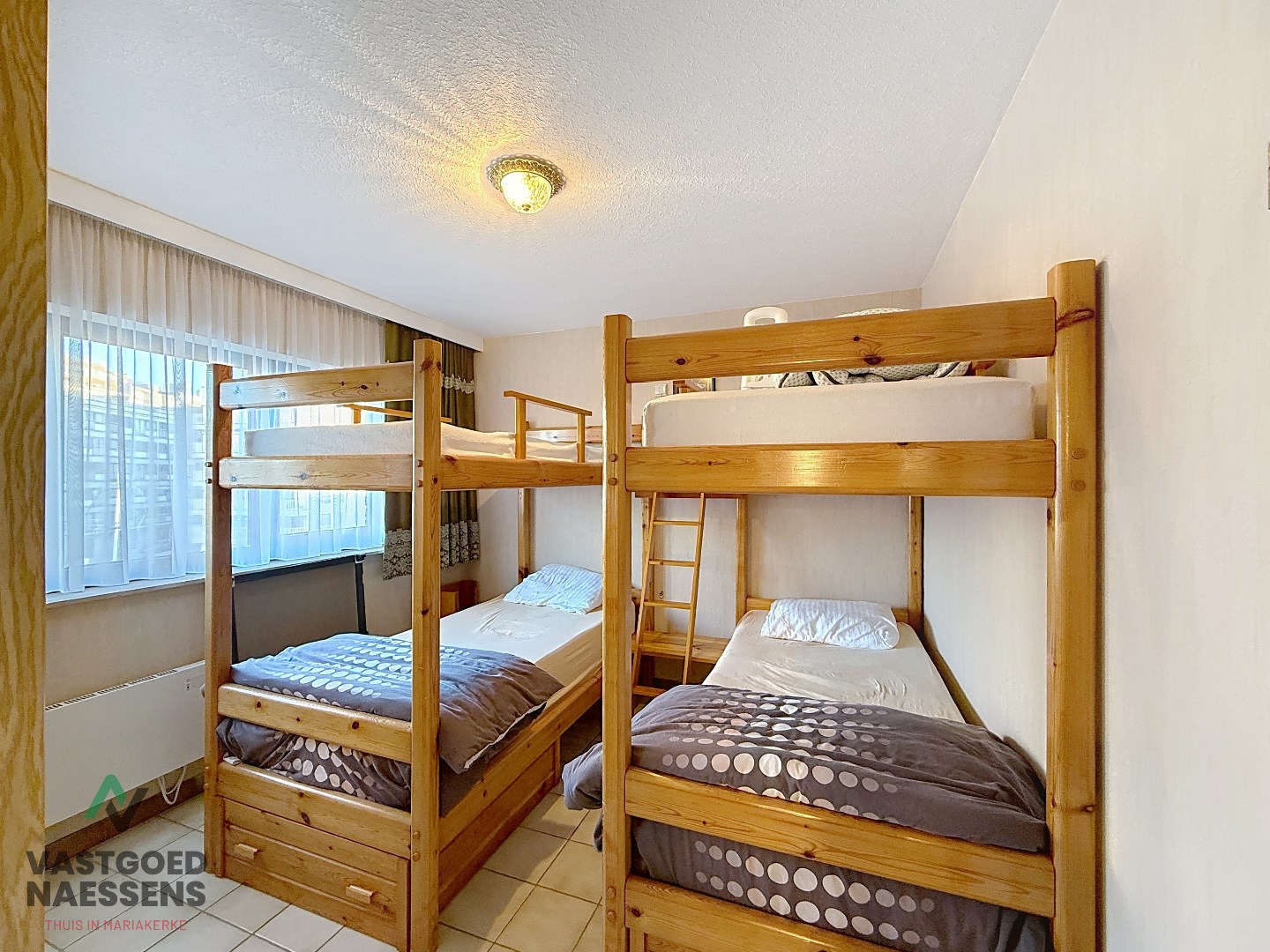 INSTAPKLAAR 1-SLPK APP MET OPEN ZICHT OP ZEE 