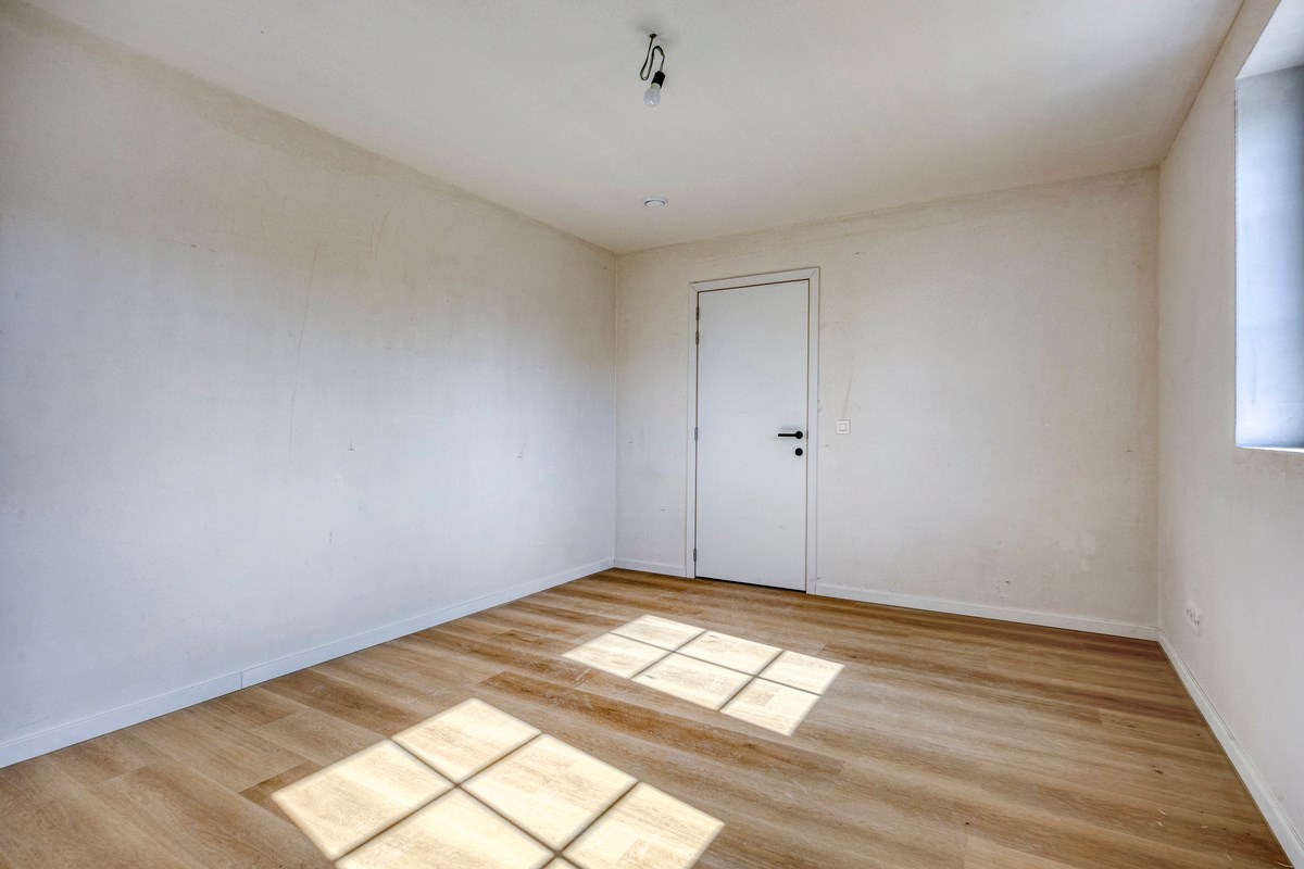 DRIE NIEUWE BEN-WONINGEN OP GUNSTIGE LOCATIE 