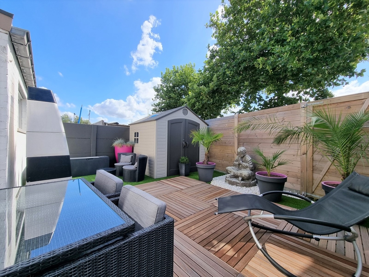 Leuke gezinswoning met 4 slaapkamers, tuin &amp; garage - Zeebrugge 