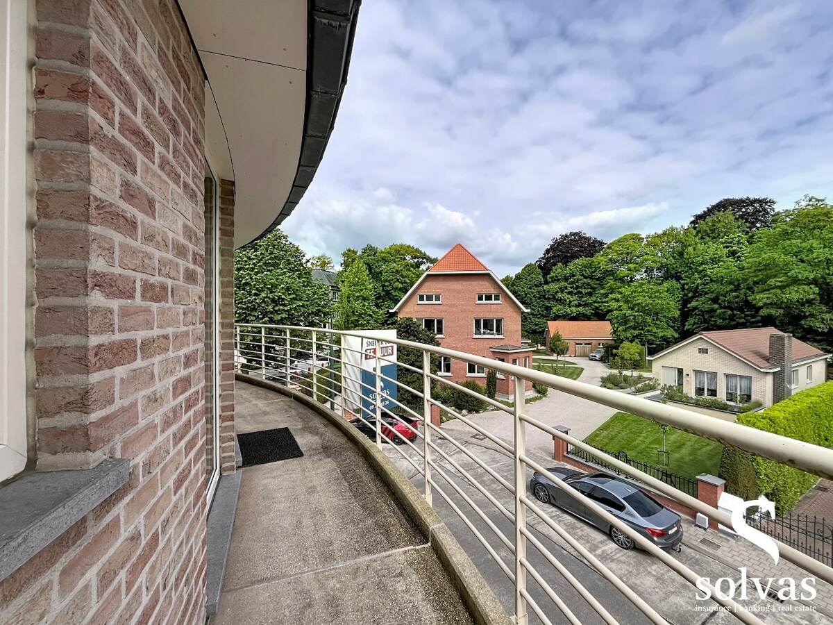 Recent twee slaapkamer appartement op toplocatie te Evergem! 