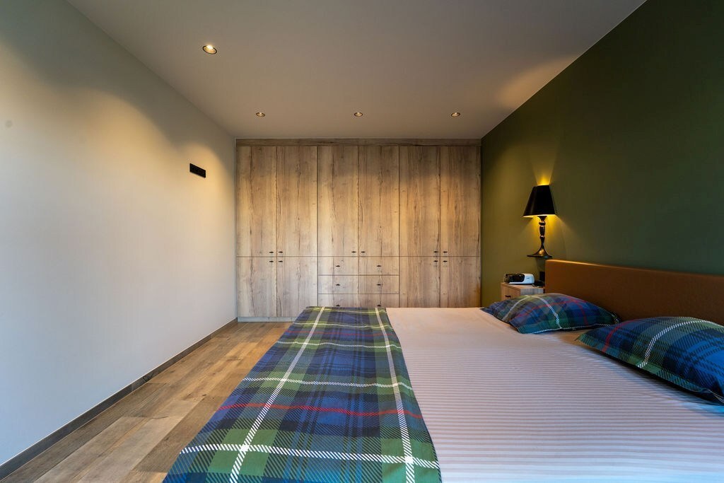 PRACHTIG GERENOVEERDE WONING MET 3 SLAAPKAMERS, 2 BADKAMERS, INPANDIGE GARAGE EN PAARDENSTALLINGEN MET ENERGIEZUINIG EPC TE WIJER (NIEUWERKERKEN) 