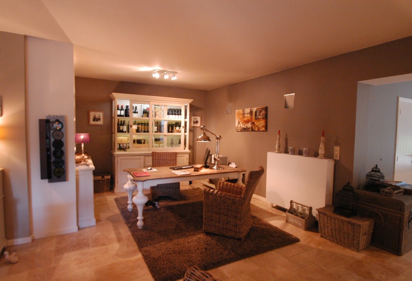 Smaakvol ingericht landhuis met stallen op ca. 1.600m² te Zandhoven 