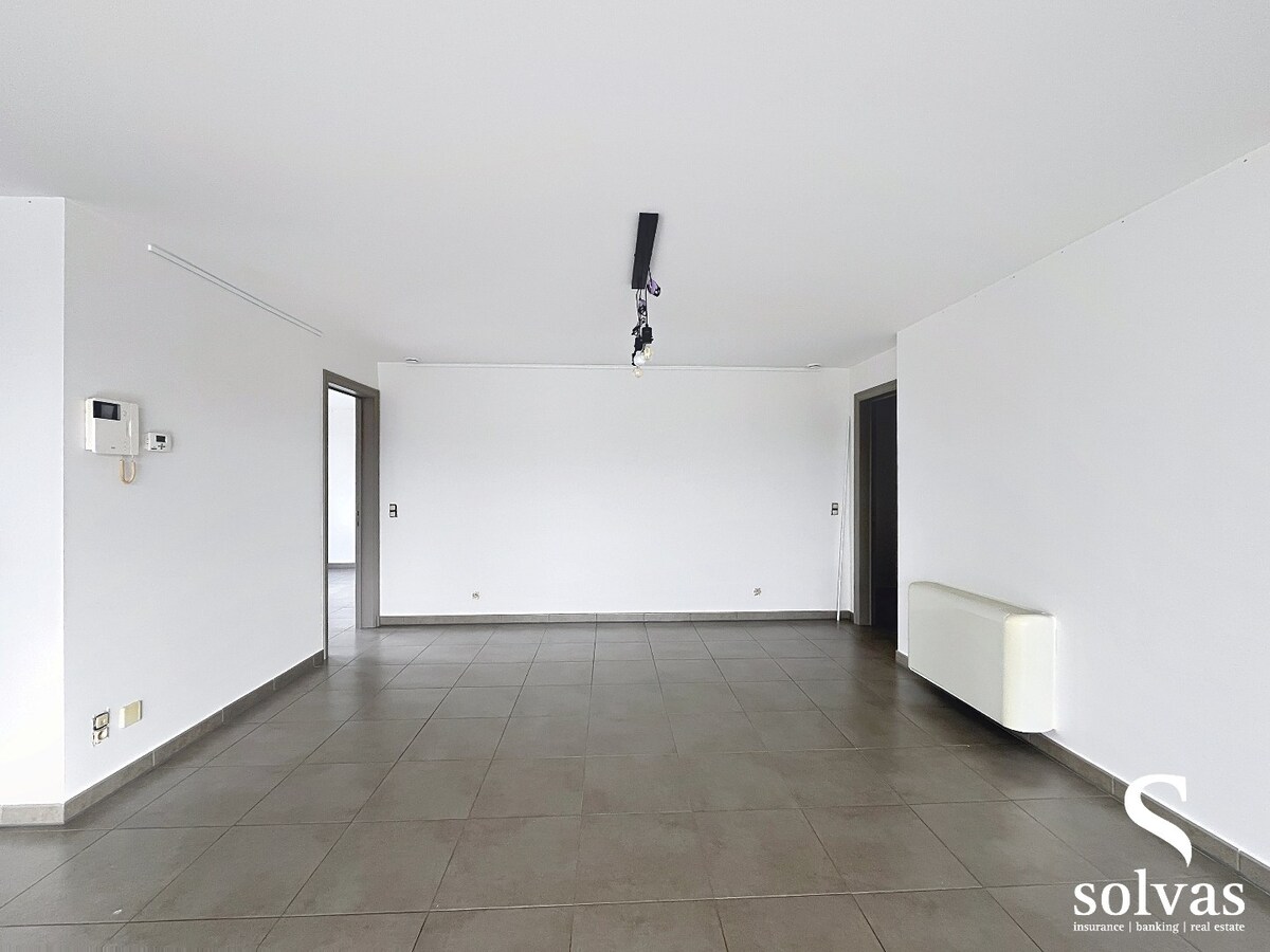 Ruim prachtig appartement met terras, garage en 2 slaapkamers &amp; dressing in Aalter - 125.00m² bewoonbare oppervlakte 