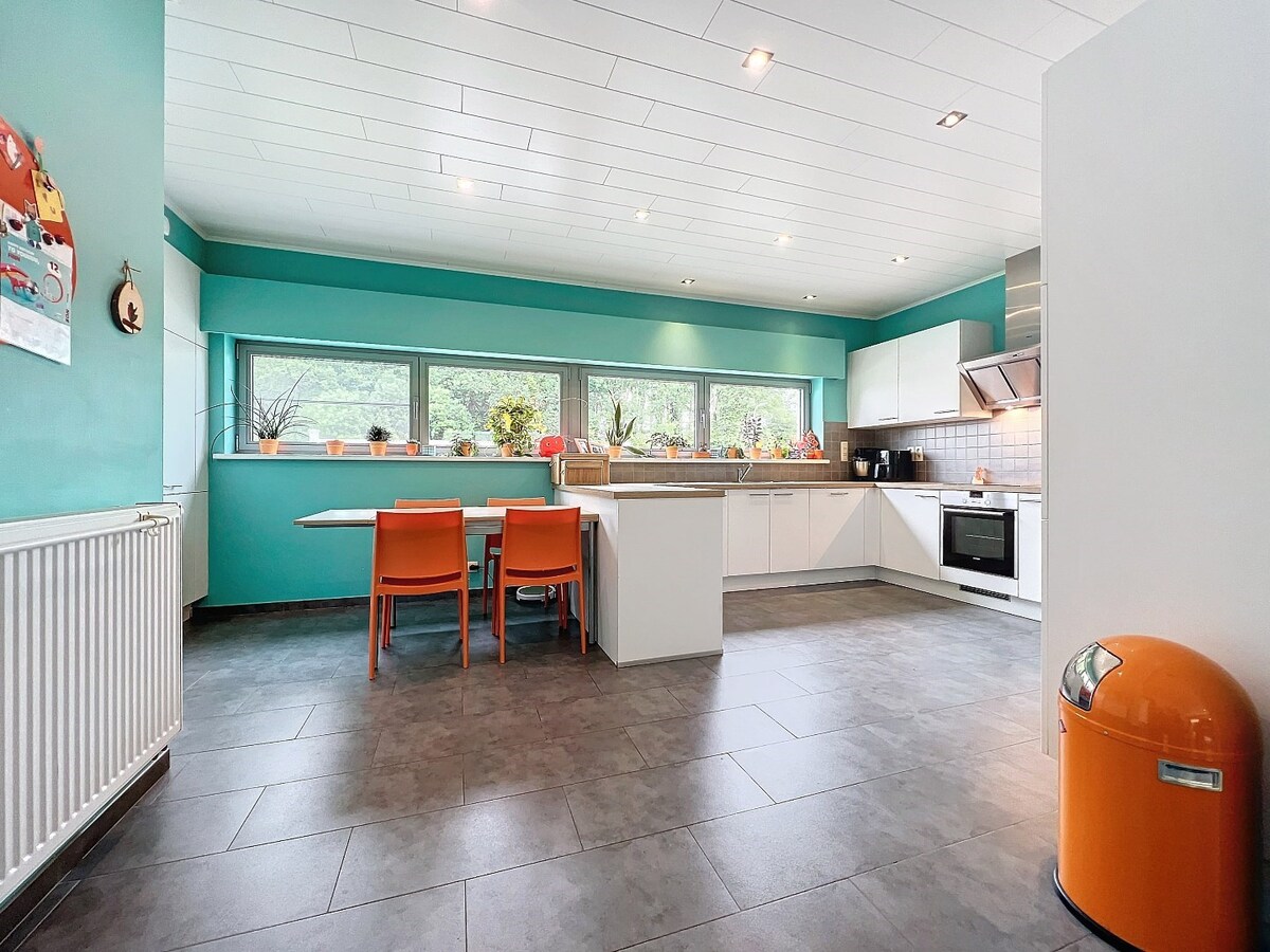 Recente, energiezuinige (label A) villa met groene achteruit te St.-Lievens-Houtem 