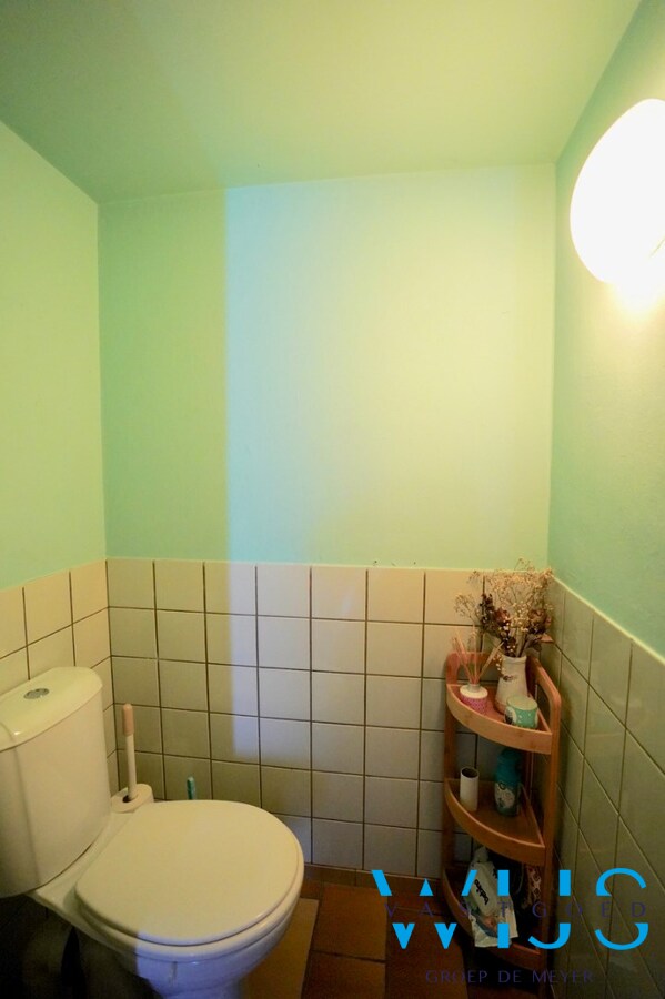 Bel-étage met inpandige garage &amp; zonnige tuin te Ertvelde! 