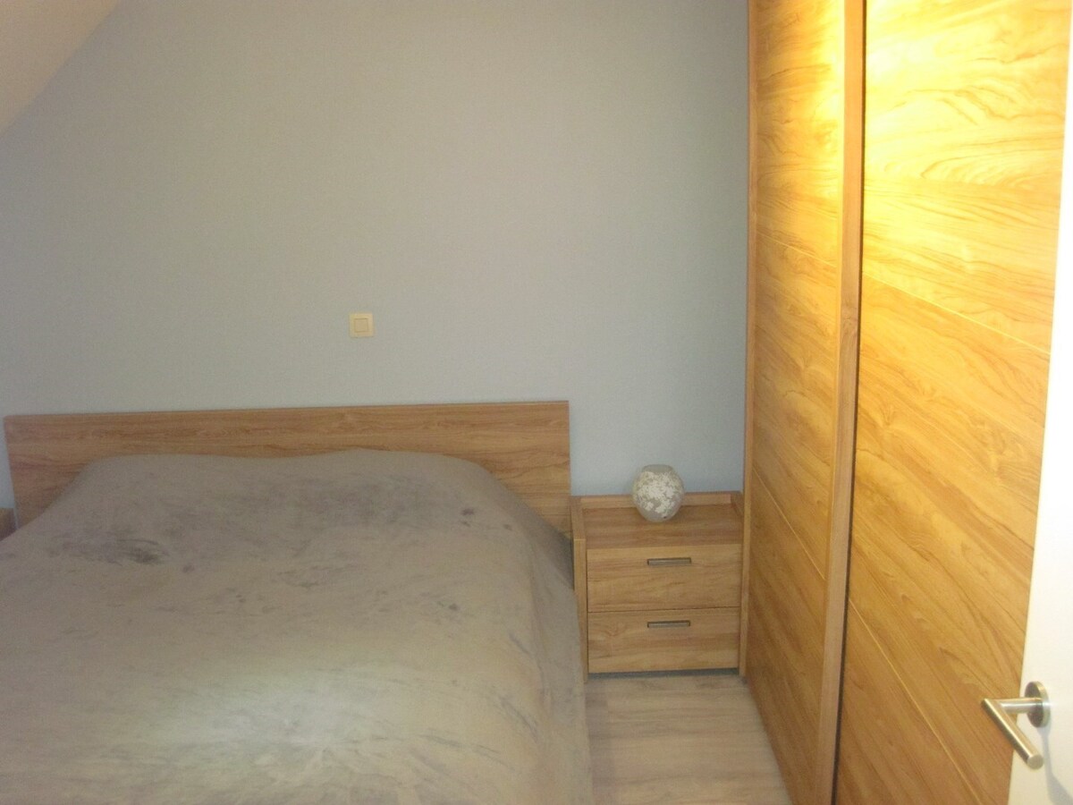 LUXUEUS 3-SLPK-APPARTEMENT  (zonder vaste kosten!). 