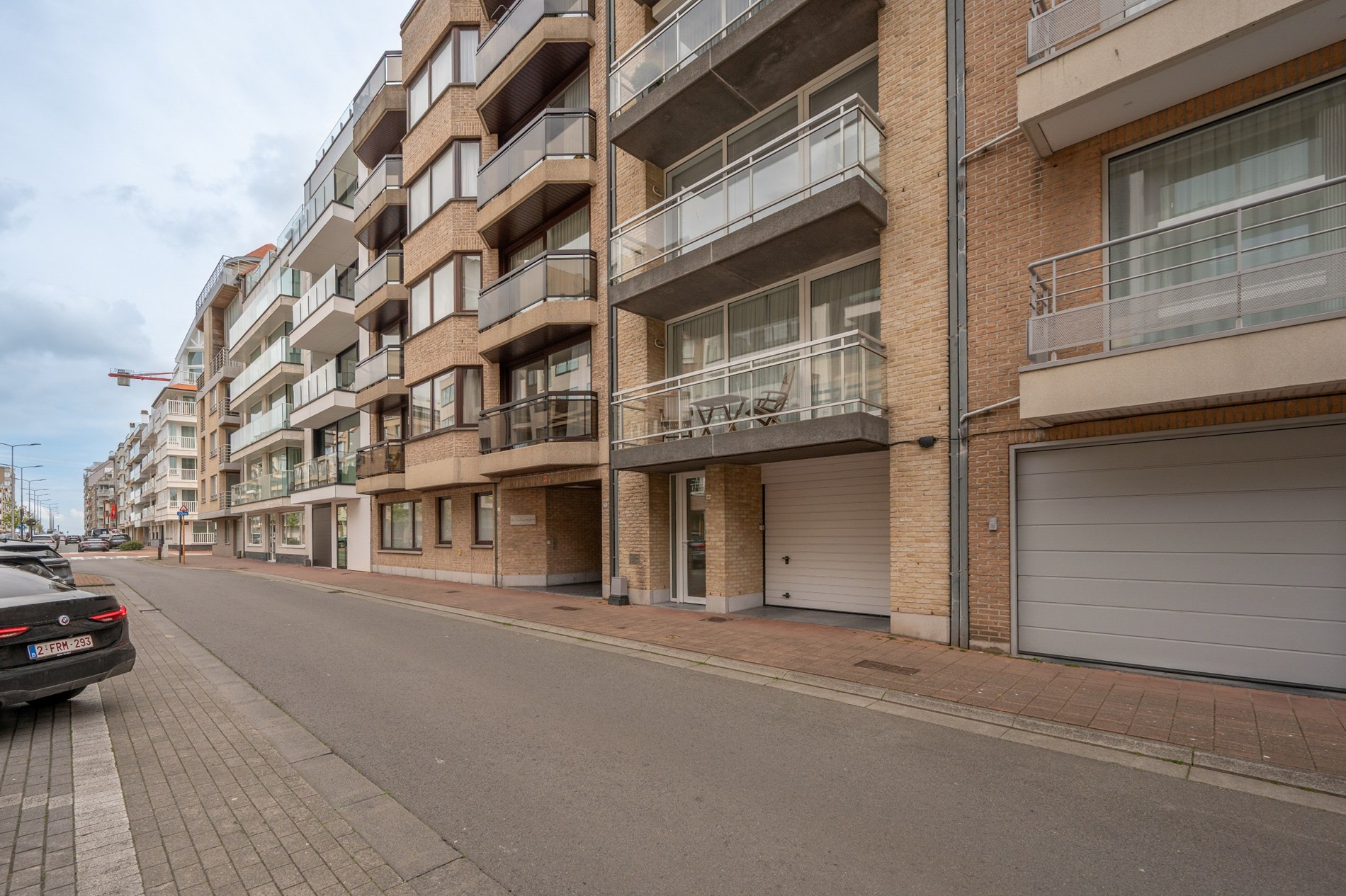 Instapklaar gelijkvloers-appartement op wandelafstand van de Zeedijk-Albertstrand. 