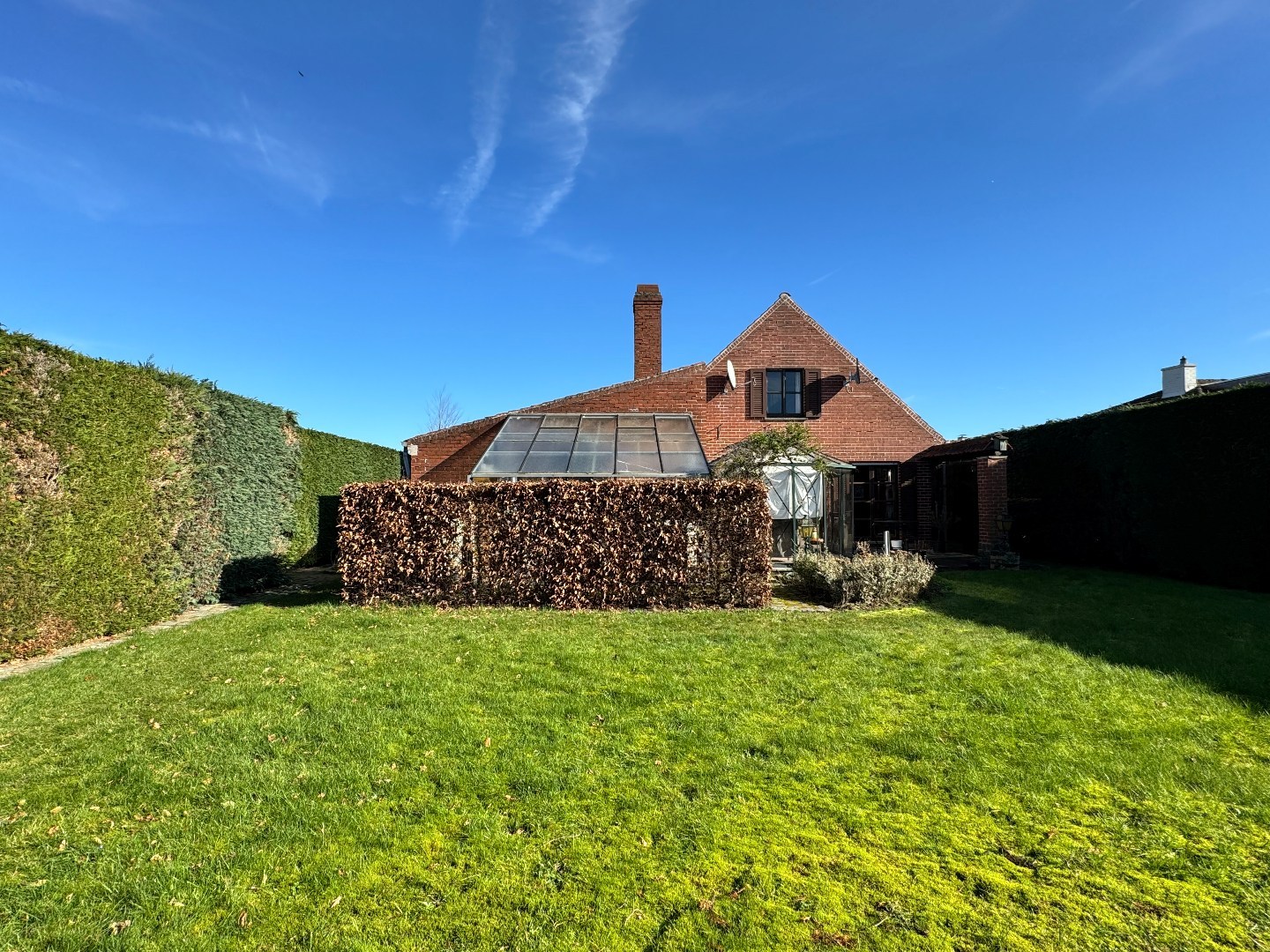 Charmante woning met garage en tuin op 963 m² te Zulte 