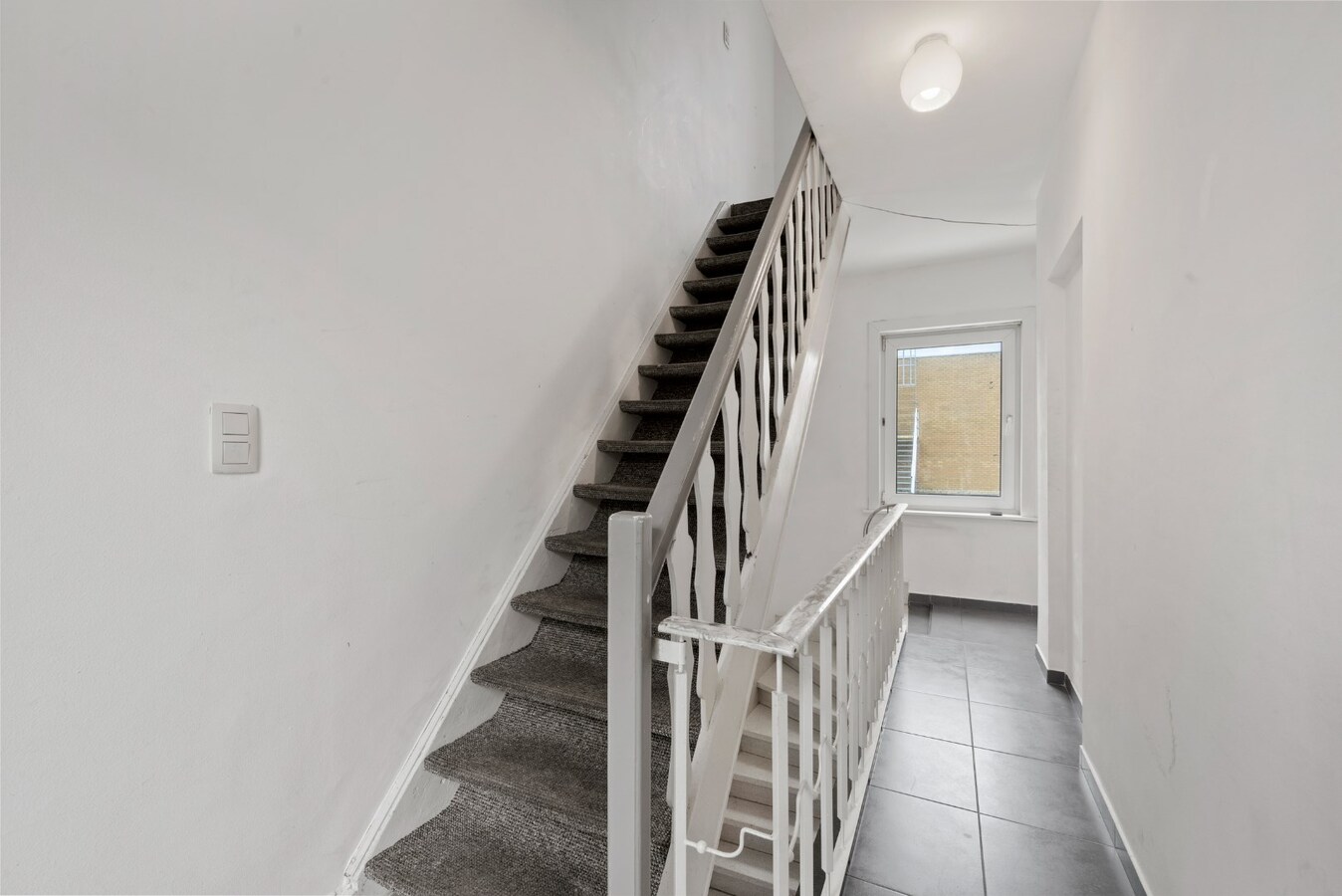 Uitstekend gelegen opbrengsteigendom op de Grote Markt van Diksmuide 