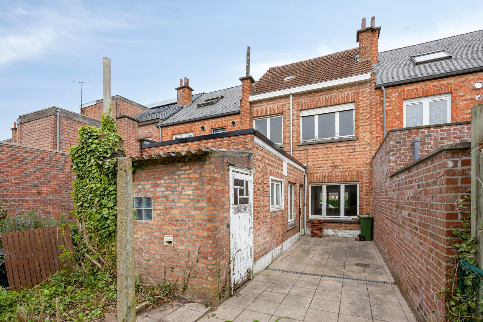 Woning met 4 slaapkamers, tuin en garage in Kessel-Lo! – EPC 829 kWh/m² - bewoonbare opp. 114 m² 