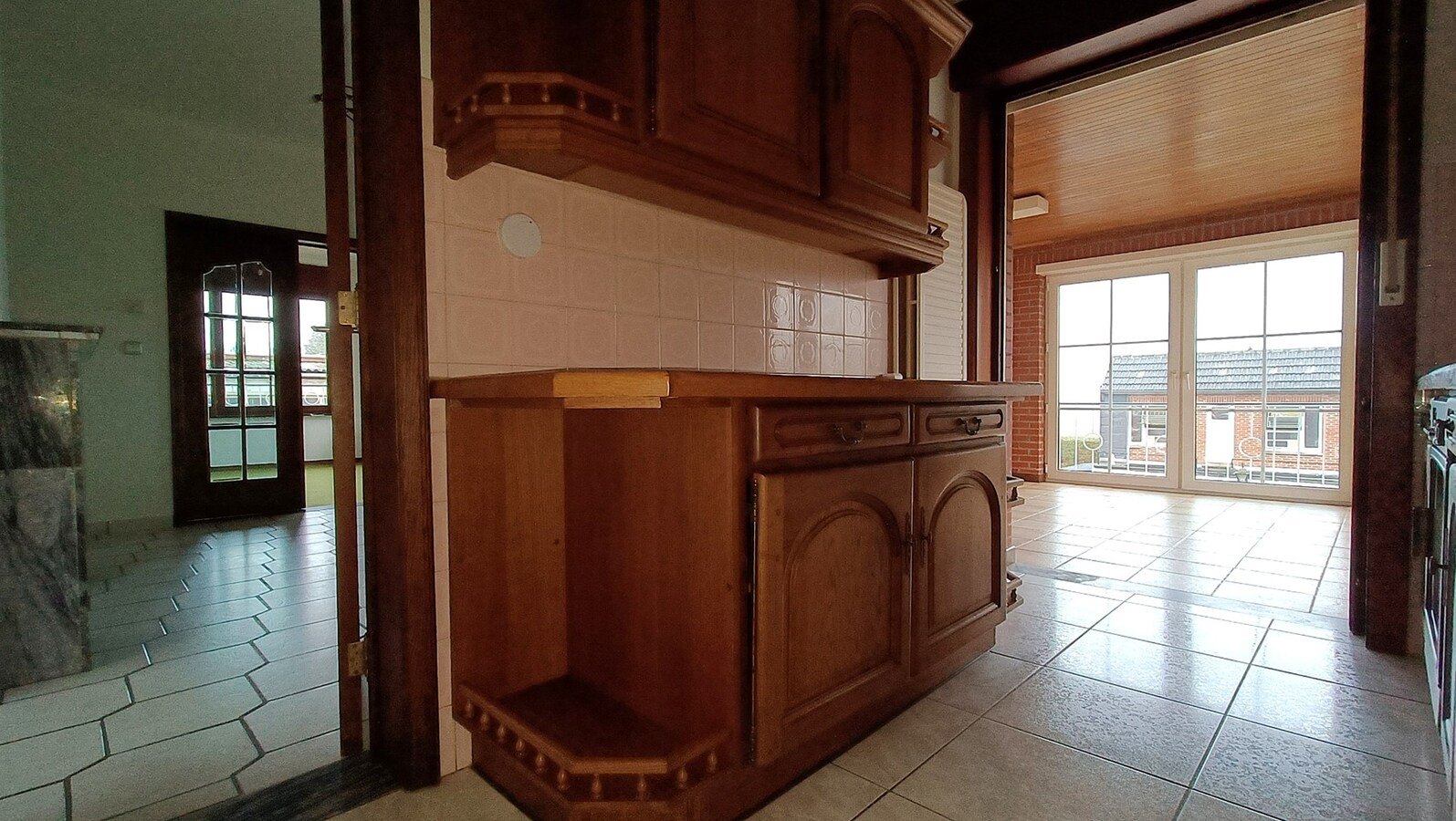 Ruime villa met garage en tuin 