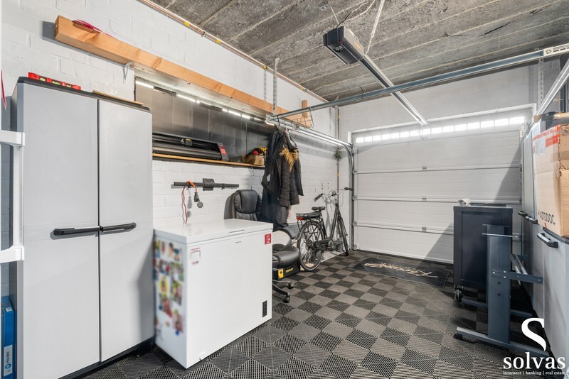 Prachtige open bebouwing met tuin, terras, garage en 4 slaapkamers in Lotenhulle 
