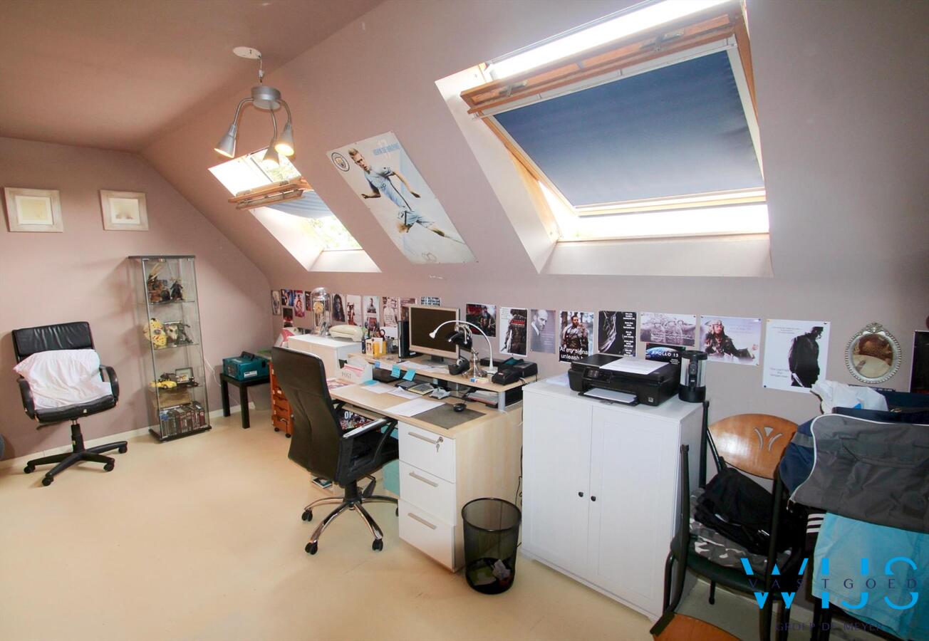 Gezellig &amp; ruim woonhuis in een zeer aangename wijk te Ertvelde ! 