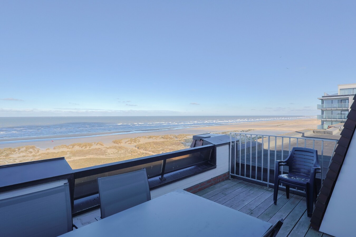 Penthouse met prachtig zeezicht en twee slaapkamers in de Res. Plaza I 