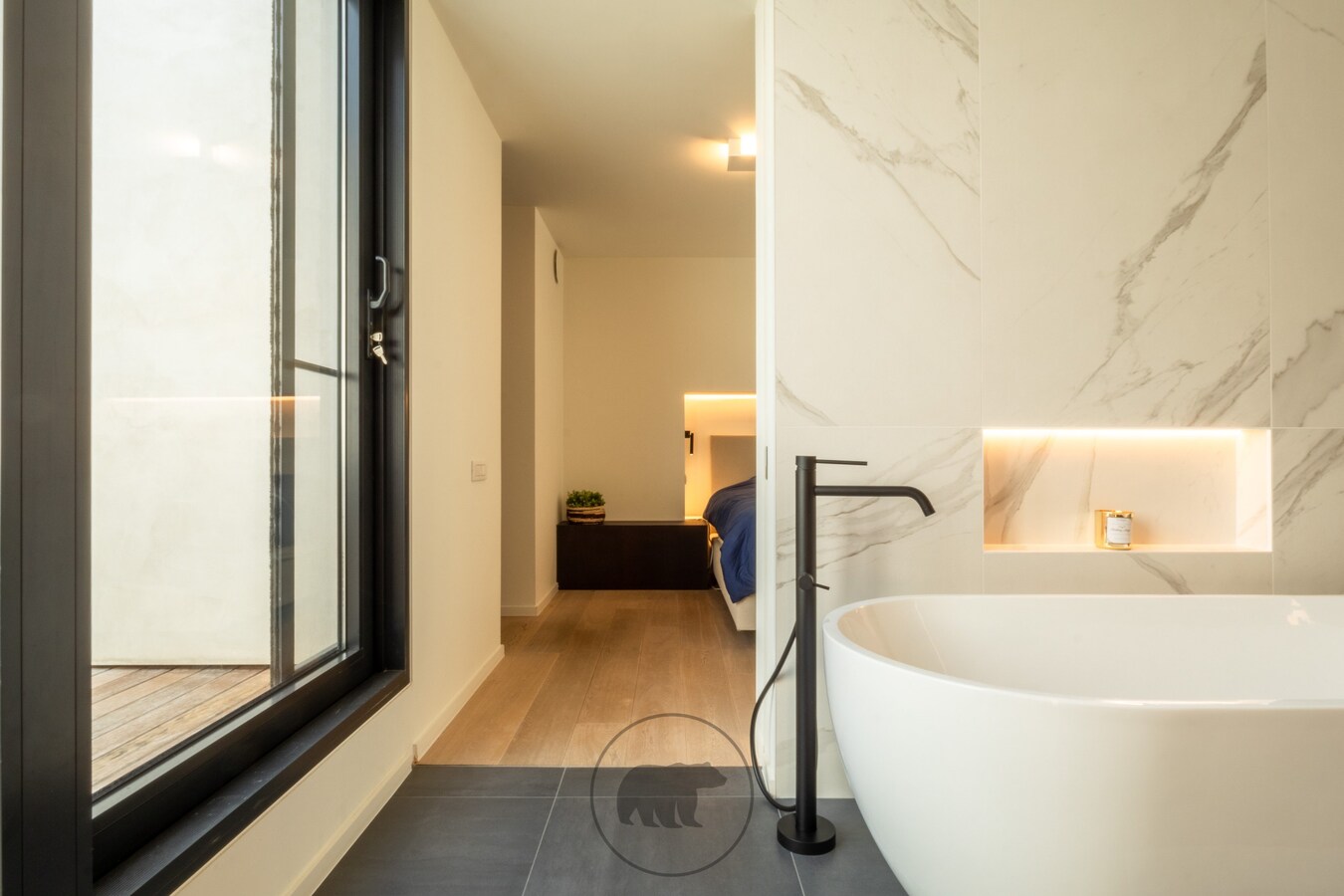 Buitengewone design villa op unieke ligging te Lochristi 