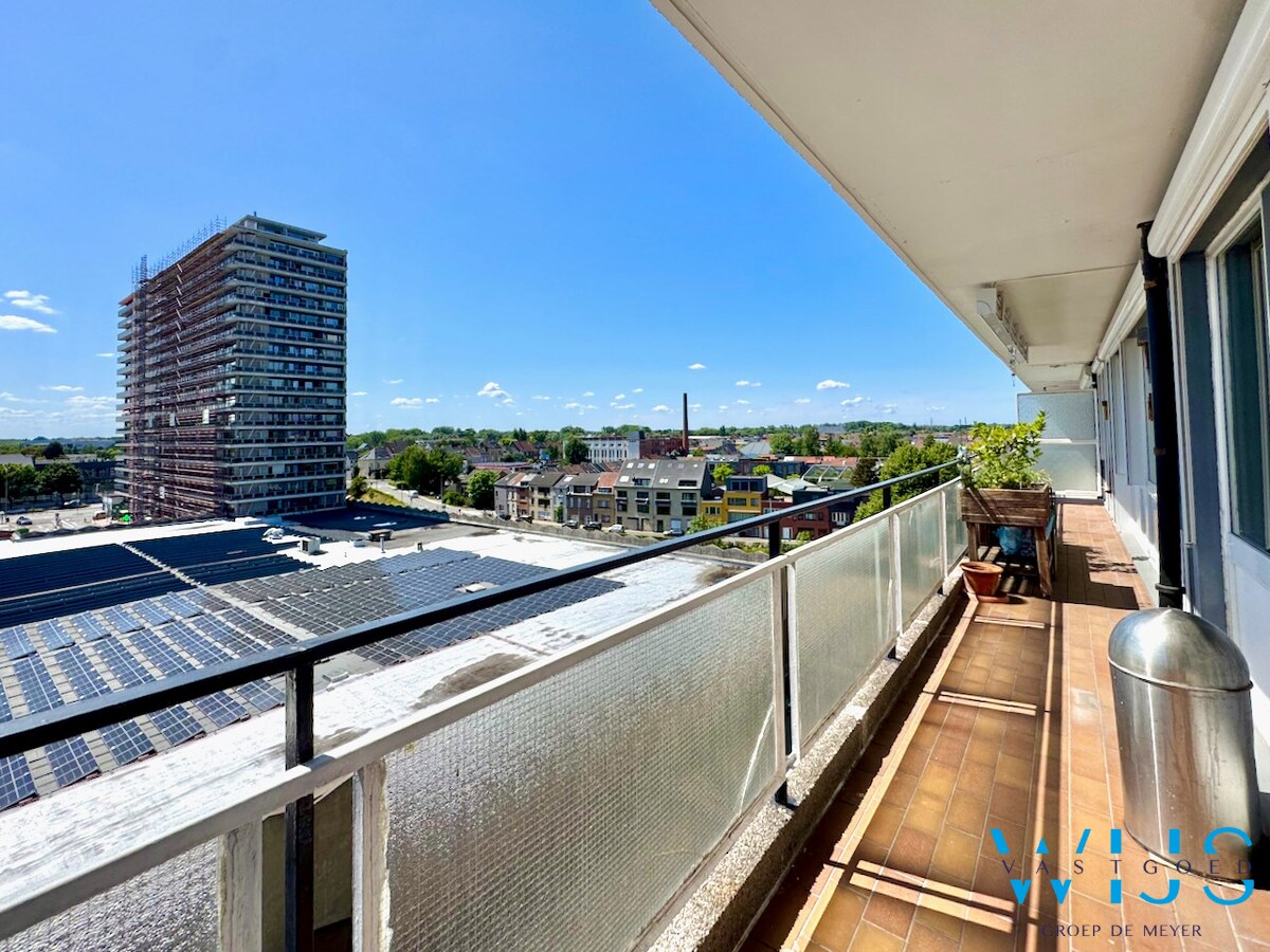 Instapklaar lichtrijk appartement te GENT 