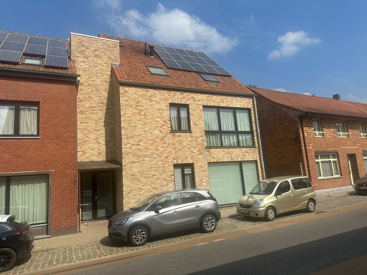 Ruim 2-slaapkamerappartement op de 1ste verdieping met lift 