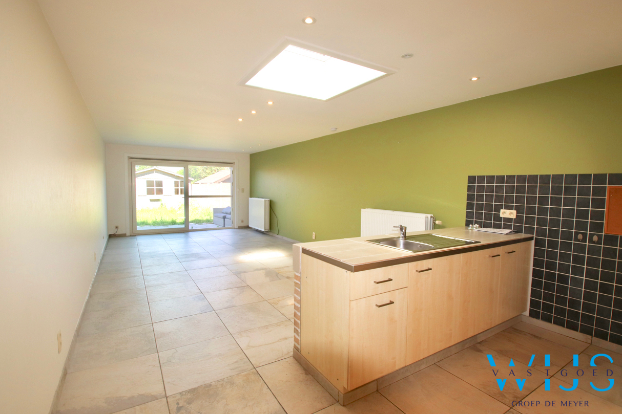 Instapklare en leuke gezinswoning in hartje EEKLO ! 