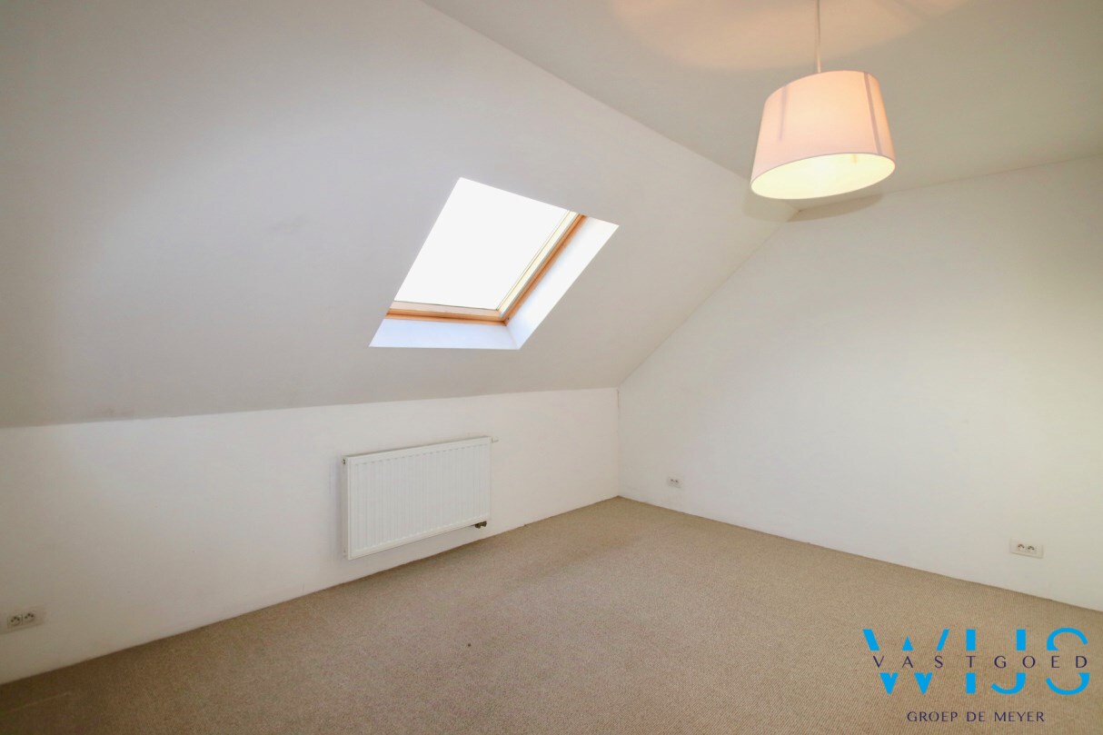 Energiezuinig 2 slaapkamerappartement met garage te Rieme! 