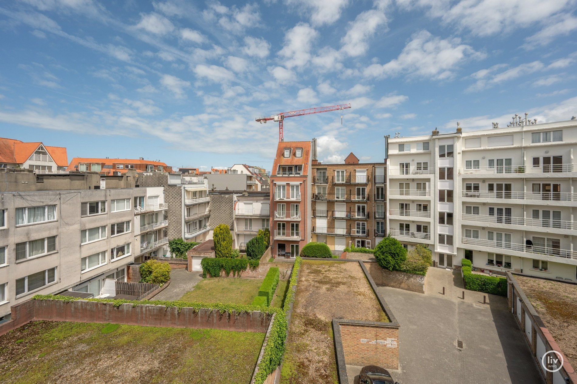 Aangenaam, ruim (101m2) appartement met 2 slaapkamers gelegen in het mussenpad te Knokke. 