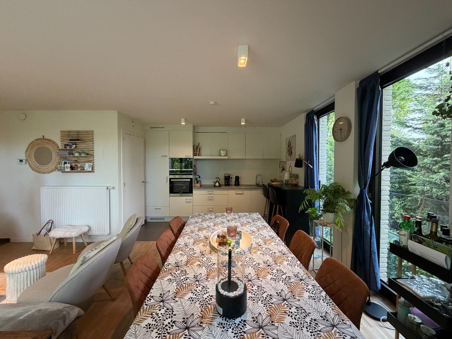 Appartement met 2 slaapkamers, terras en ondergrondse staanplaats 