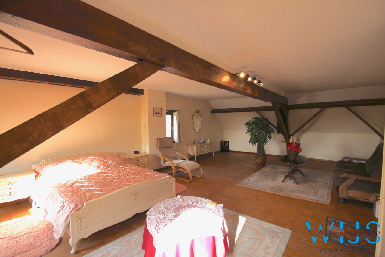 Zeer ruim woonhuis op een ideaal perceel te ADEGEM ! 