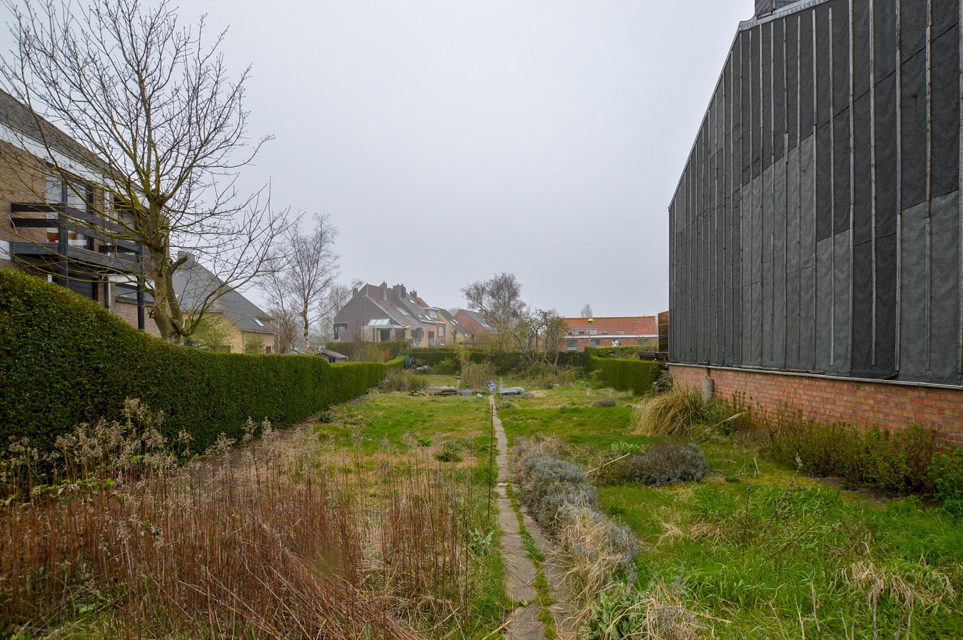 Nieuw te bouwen woning (halfopen) op 570 m² te Stene. 