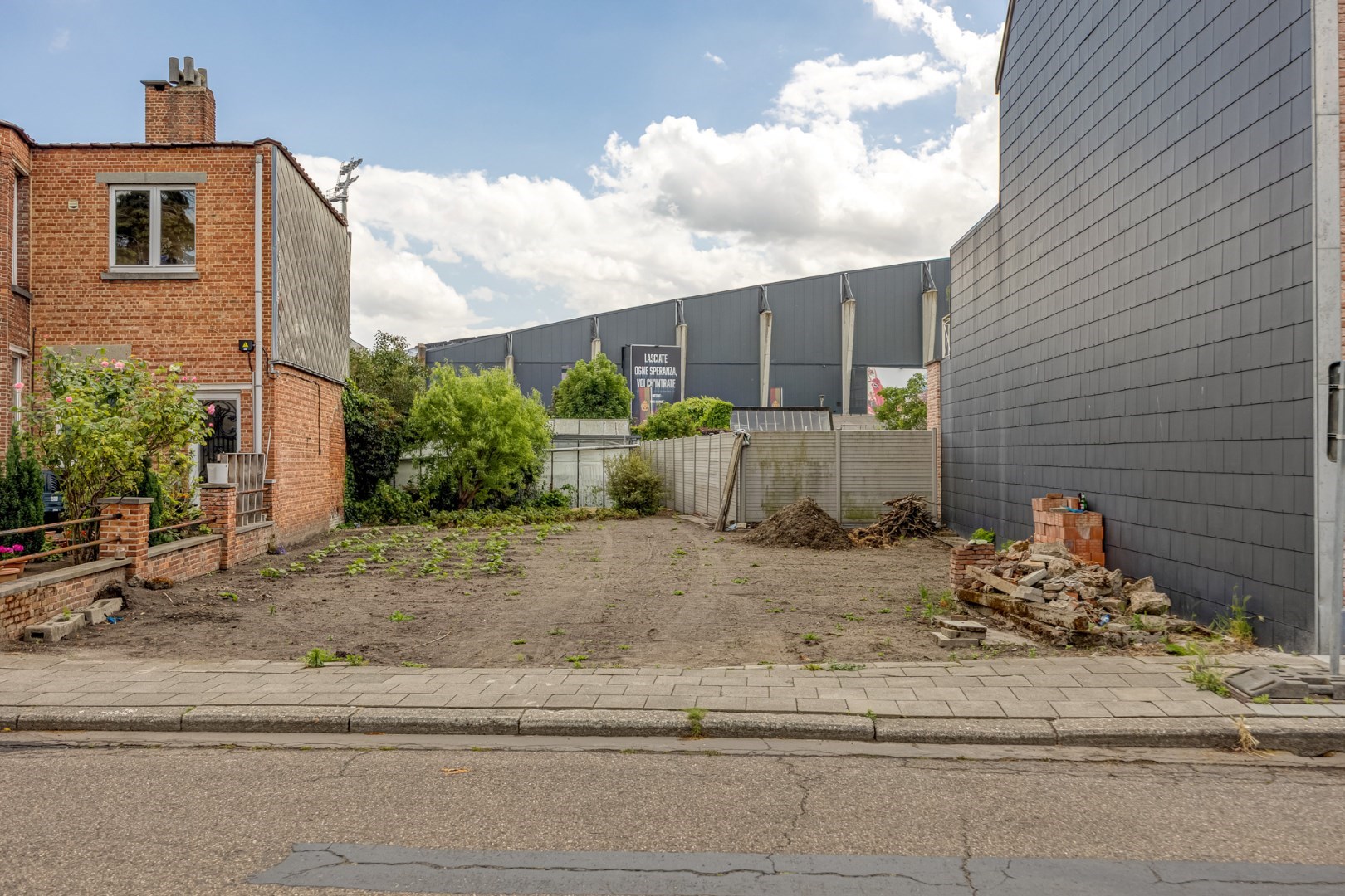 Grond gelegen in woonzone 