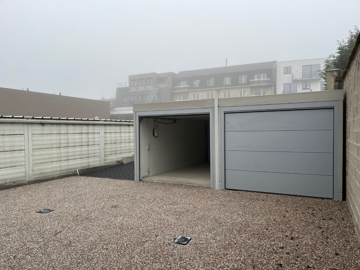 Garagebox in de onmiddellijke nabijheid van de Markt. 