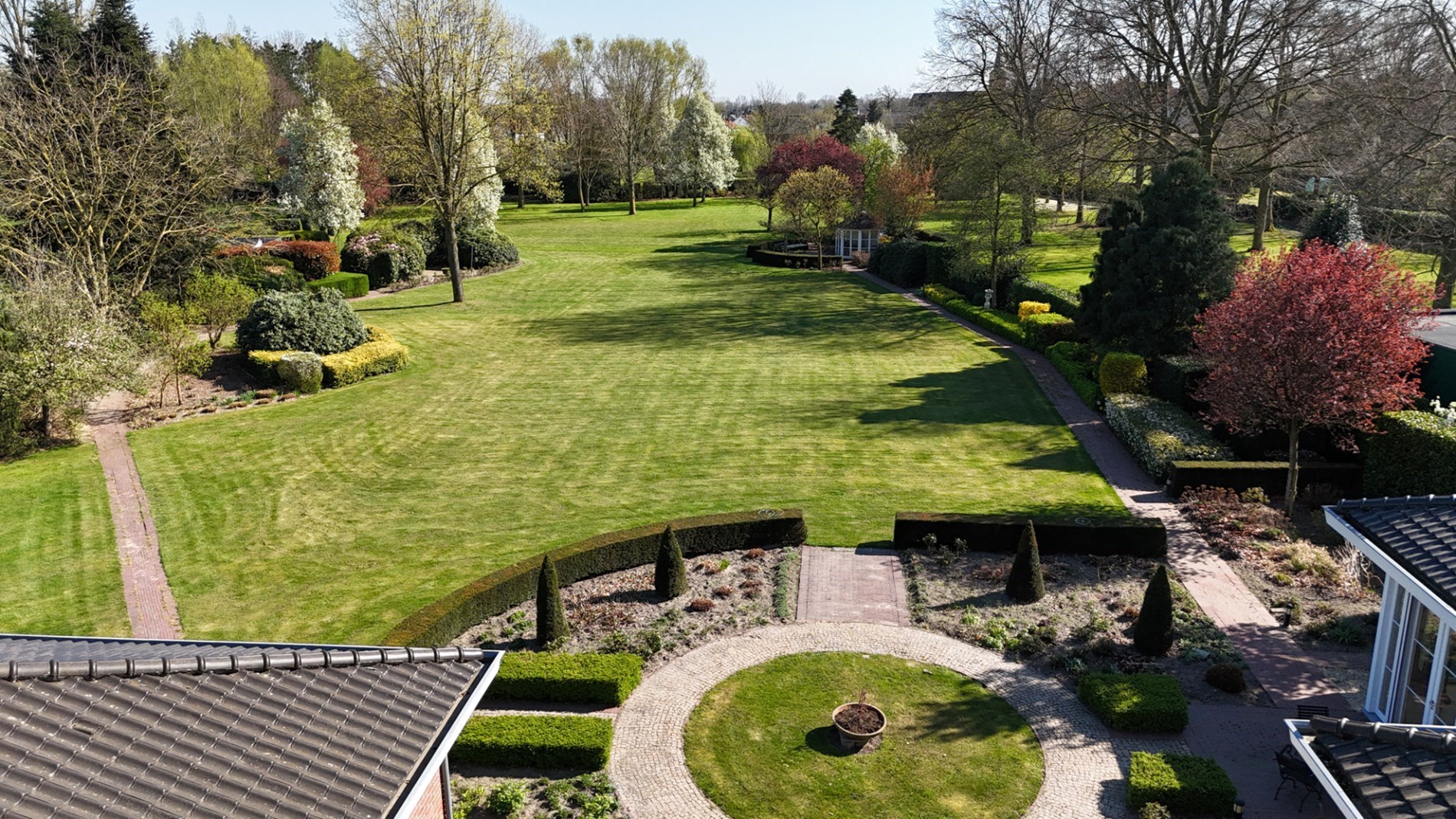 Tijdloze, stijlvolle villa met parktuin op toplocatie. 