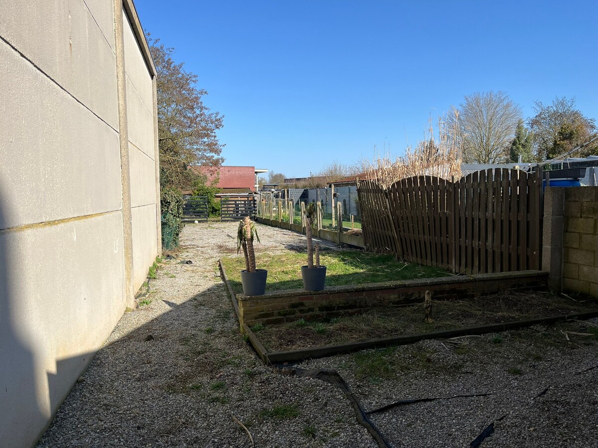 Interbellum-woning met 4 slaapkamers en tuin 