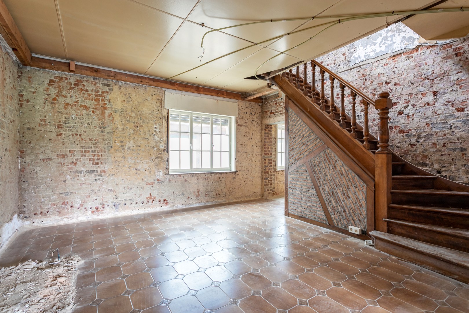 Ruime woning met veel potentieel in een groene omgeving op 39a 