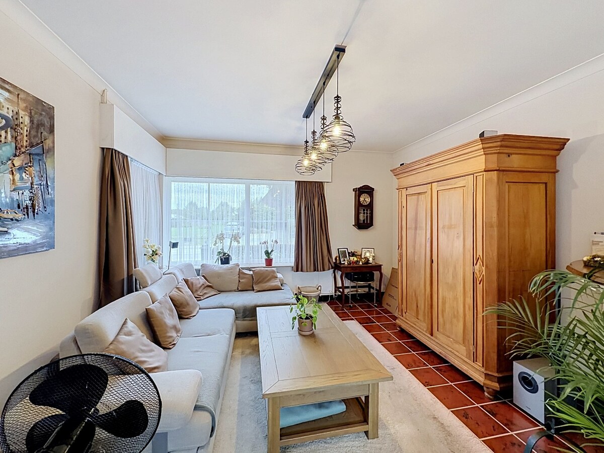 Karaktervolle gerenoveerde woning te Zomergem 