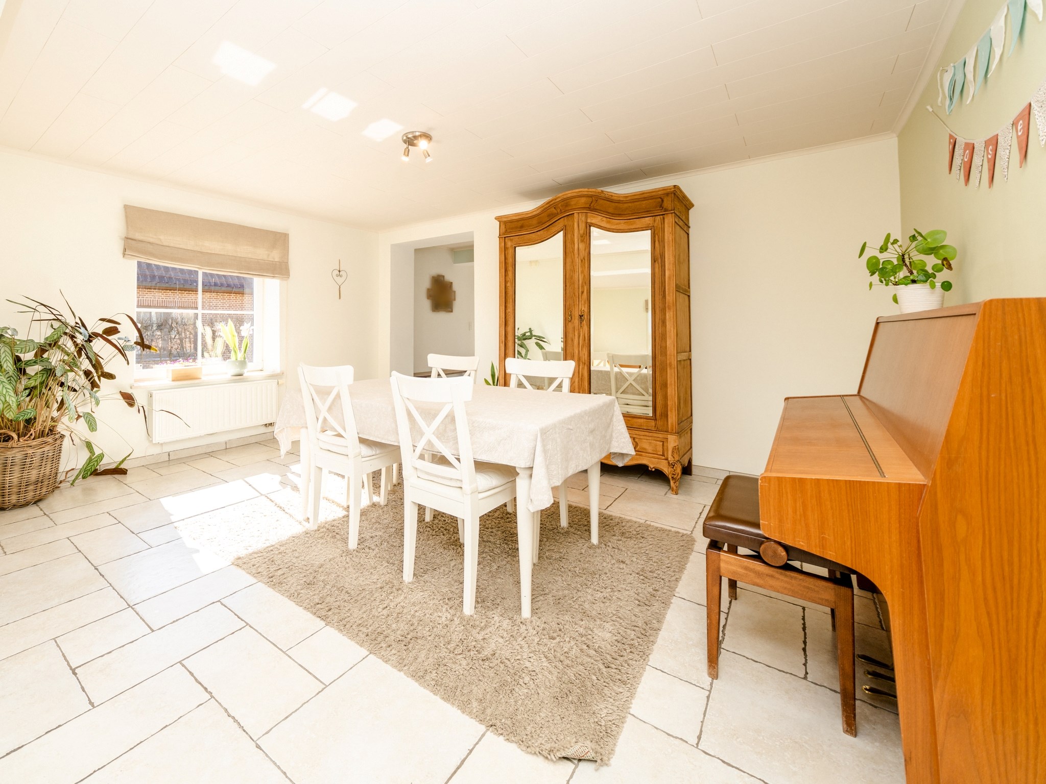 Vrijstaande woning met 3 kamers te midden het groen 