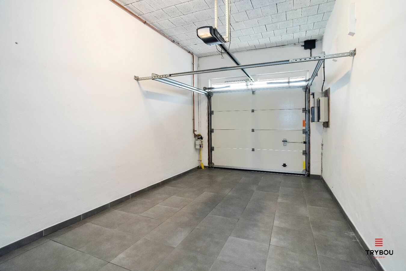 Gerenoveerde alleenstaande woning met 3 slaapkamers op perceel van 562m² 