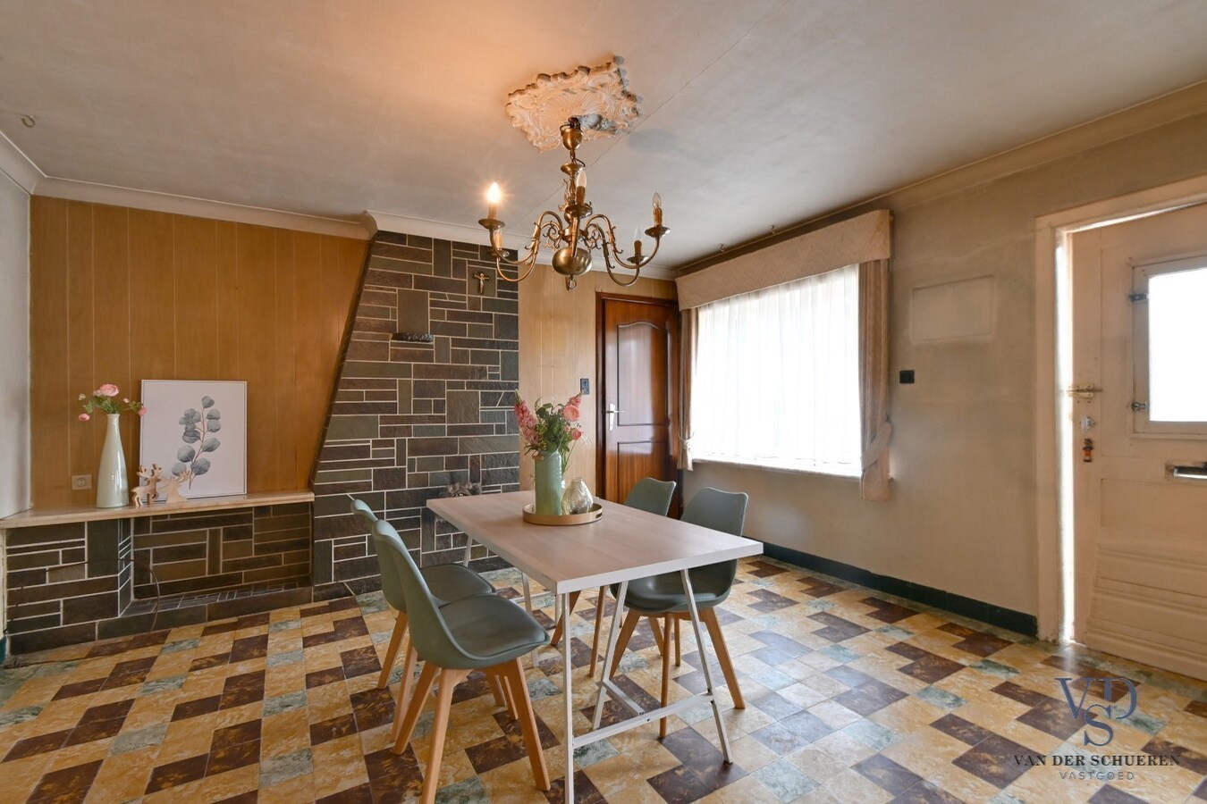 Woning met belendend perceel weiland 