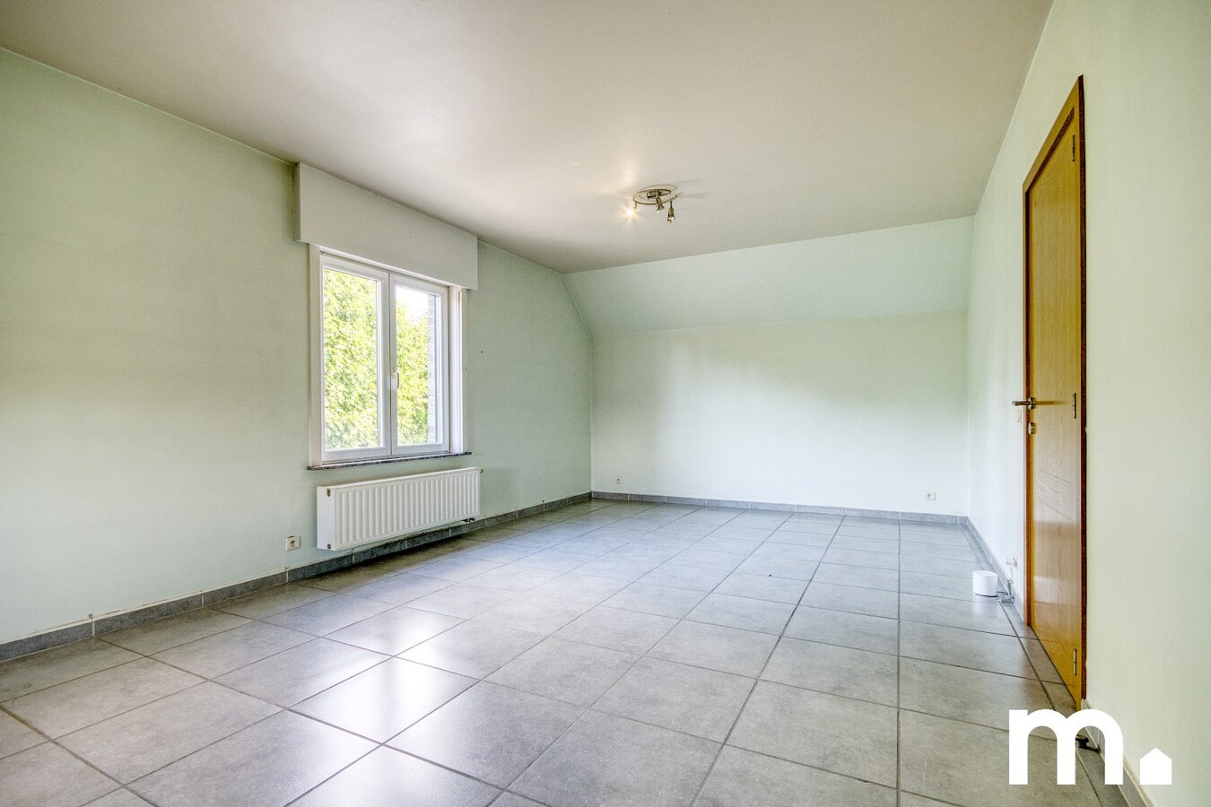 Unieke Villa te Roeselare op 1941m² en 381m² bewoonbare oppervlakte! 