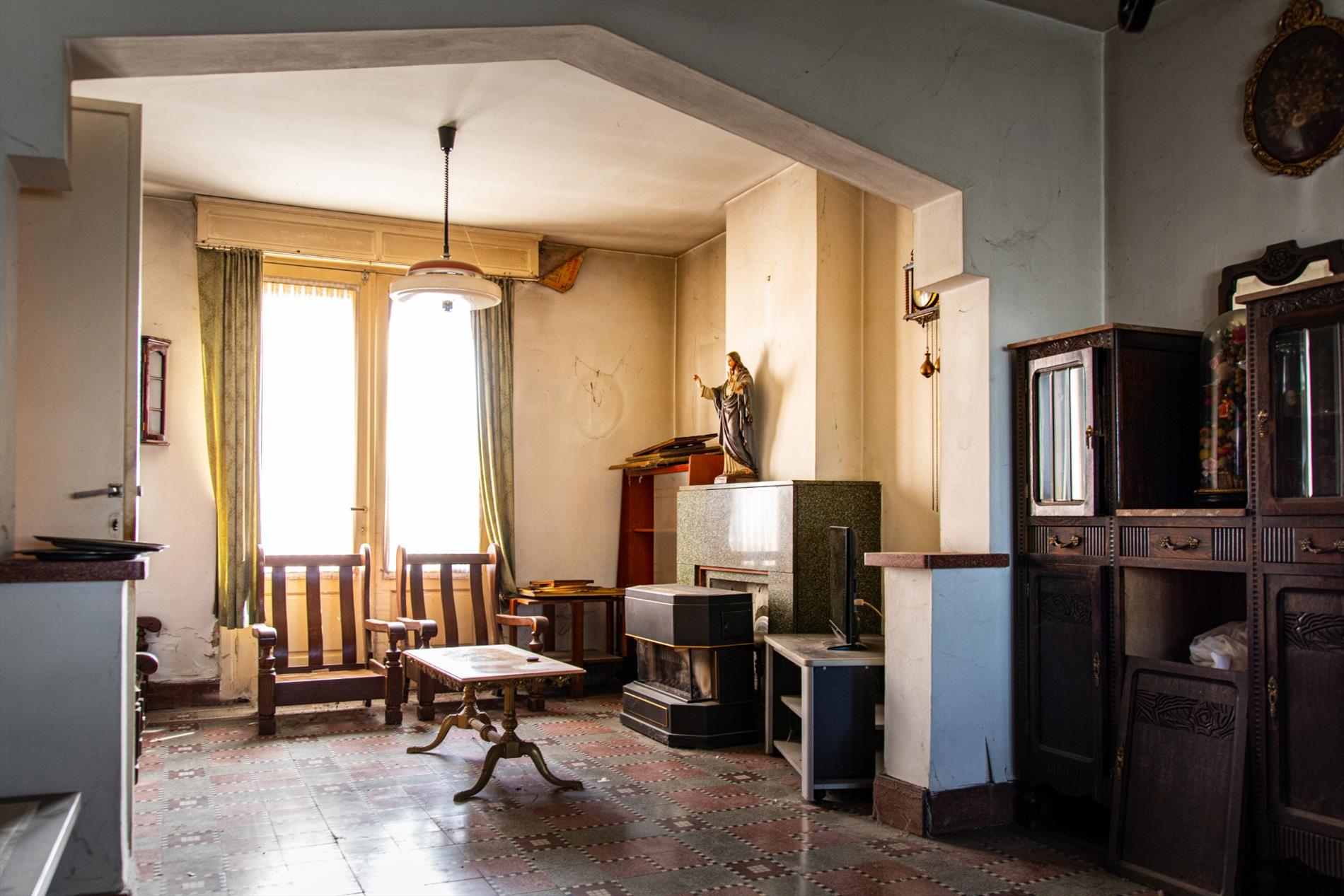 Totaal te renoveren art deco woning met 5 slpks op 950m² nabij centrum Maldegem 