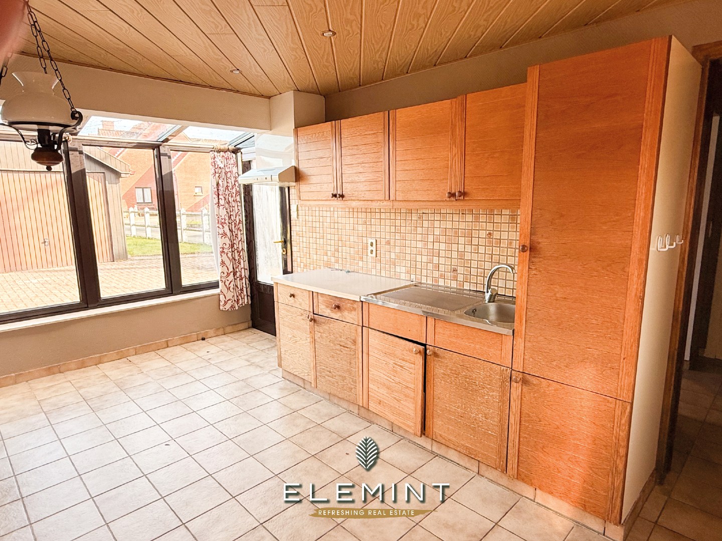 Karaktervolle te renoveren woning in rustige straat te Olsene 