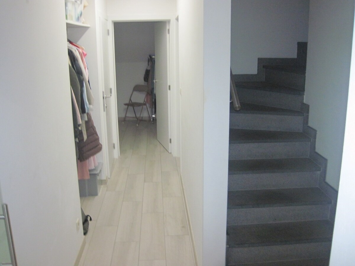 LUXUEUS 3-SLPK-APPARTEMENT  (zonder vaste kosten!). 