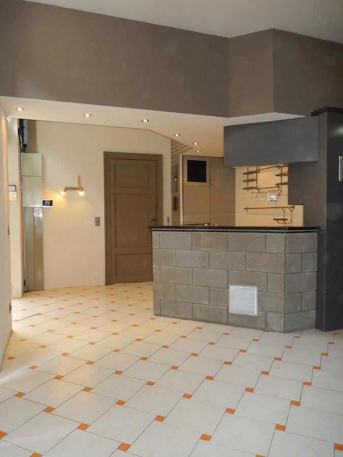 Op te frissen woning met tuin in hartje van Brugge! 