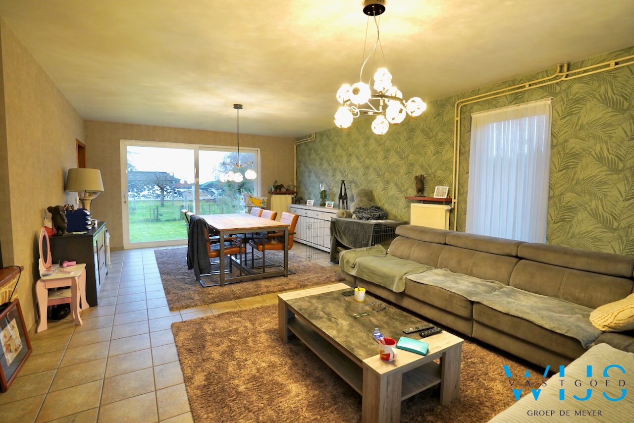 Landelijk gelegen woonhuis met 3 slaapkamers te Boekhoute! 