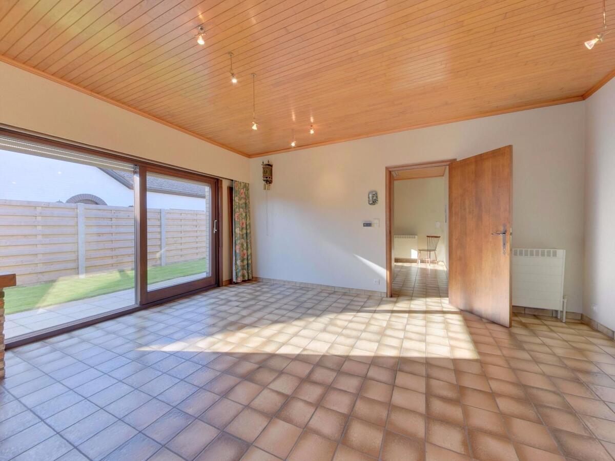 Uitstekend gelegen villa in bungalowstijl 