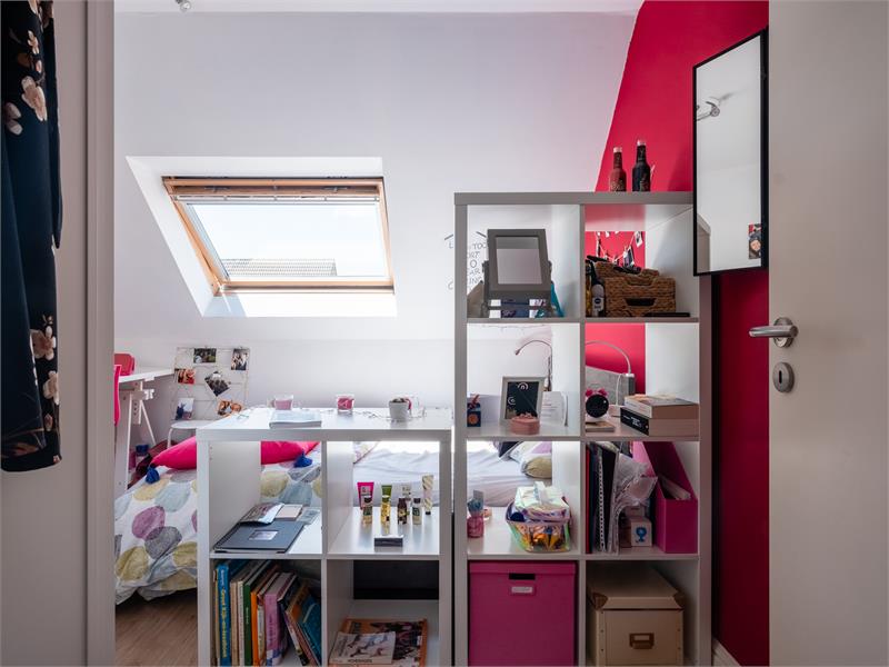 Instapklare woning in rustige wijk te Eeklo. 