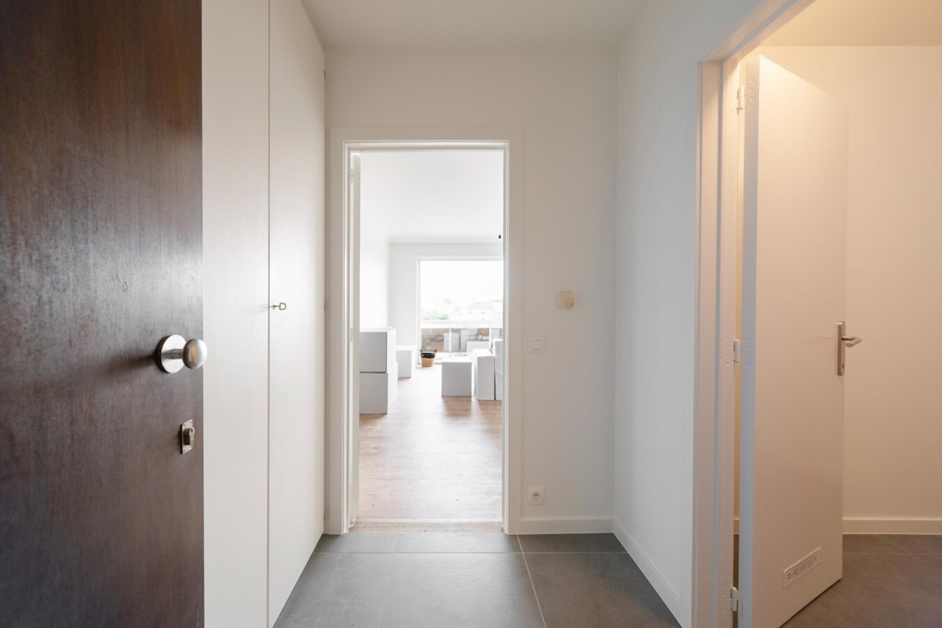 Appartement met 2 slaapkamers en autostandplaats te Roeselare 