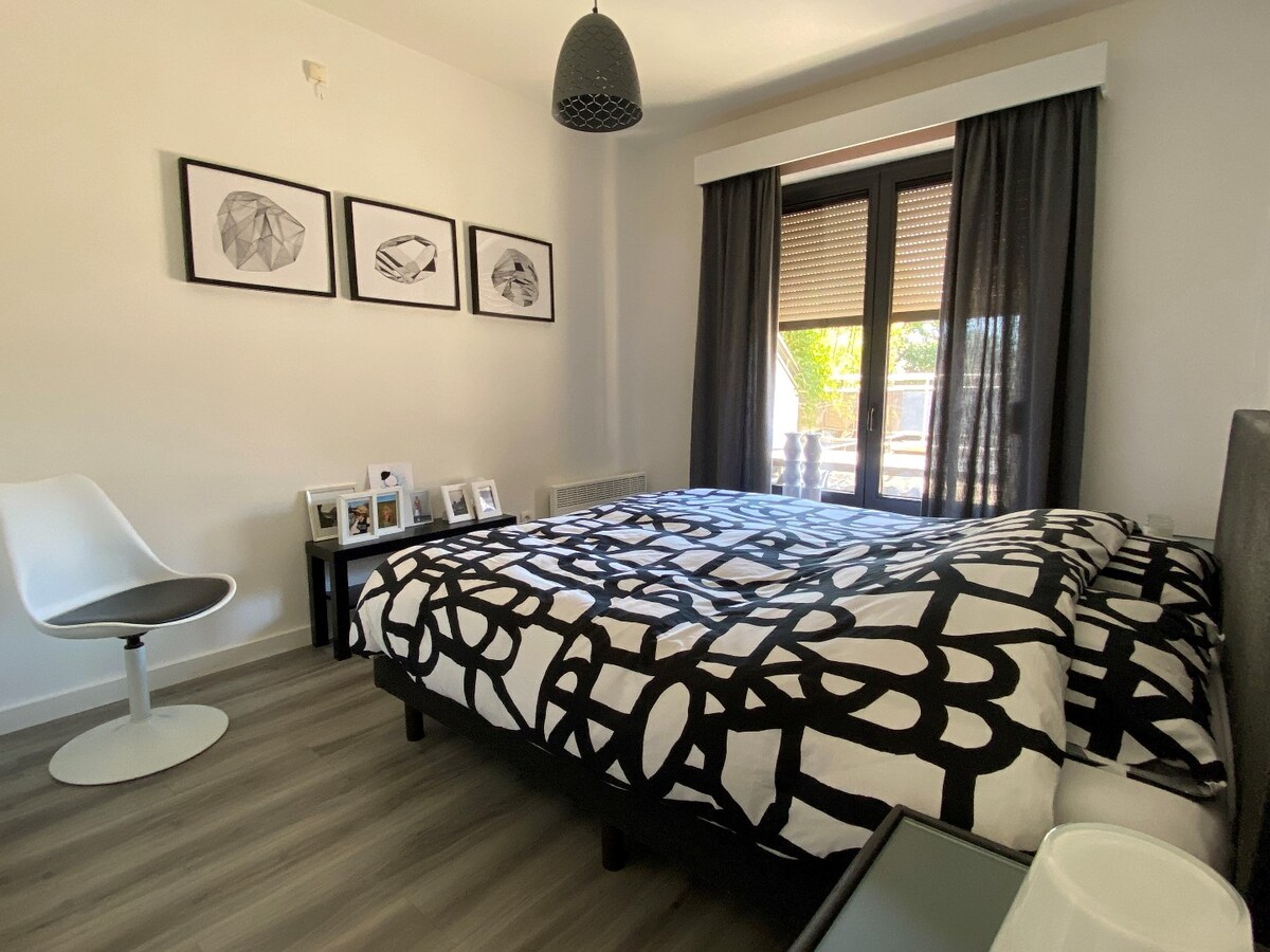 TE HUUR - INSTAPKLAAR APPARTEMENT TE HASSELT 