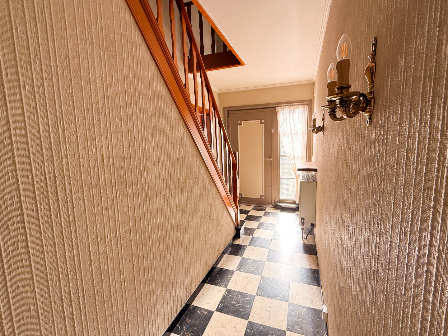Vrijstaande woning op ruim perceel van 1.125 m² met tal van mogelijkheden 