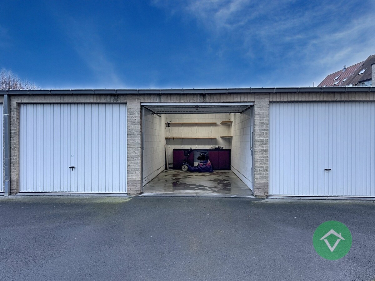 Appartement met 2 slaapkamers en garage te Torhout 
